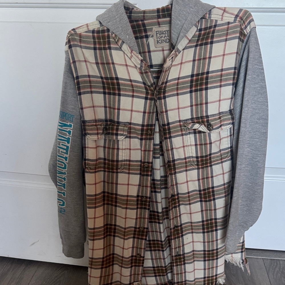 LF Plaid Hooded Top - Cream and Gray
